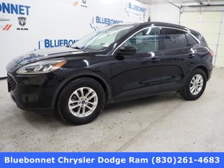 Used 2020 Ford Escape SE image 1