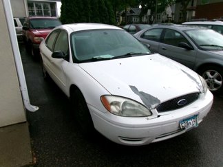 Used 2004 Ford Taurus LX image 1