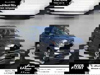 Used 2021 Toyota Highlander Limited image 1