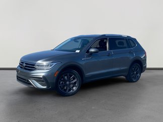 Certified 2022 Volkswagen Tiguan SE image 1