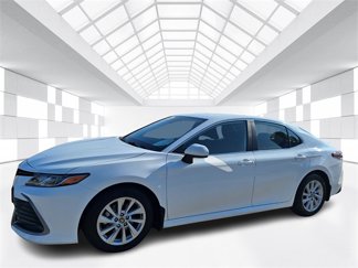 Used 2024 Toyota Camry LE image 1