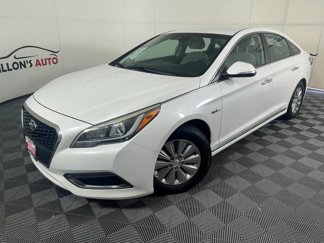 Used 2016 Hyundai Sonata SE image 1