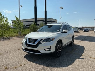Used 2017 Nissan Rogue SL image 1