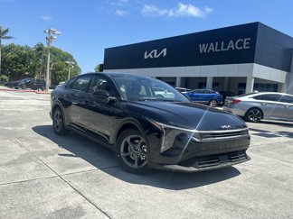New 2025 Kia K4 LXS image 1
