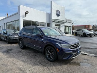 Used 2022 Volkswagen Tiguan SE image 1