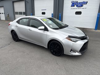 Used 2018 Toyota Corolla LE image 1
