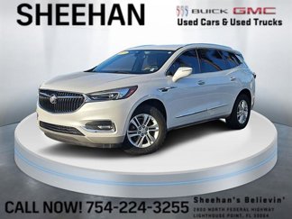 Used 2018 Buick Enclave Essence image 1