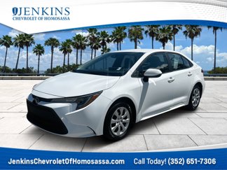 Used 2022 Toyota Corolla LE image 1