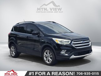 Used 2017 Ford Escape SE w/ Equipment Group 201A image 1