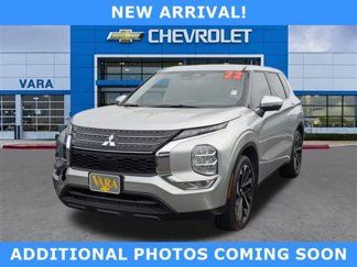 Used 2022 Mitsubishi Outlander ES image 1