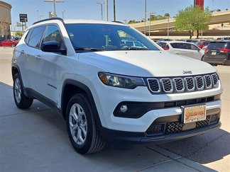 Used 2025 Jeep Compass Latitude image 1