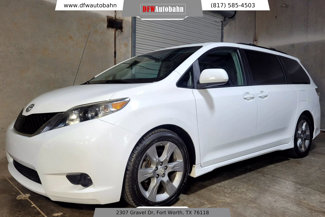 Used 2011 Toyota Sienna SE w/ Preferred Pkg image 1