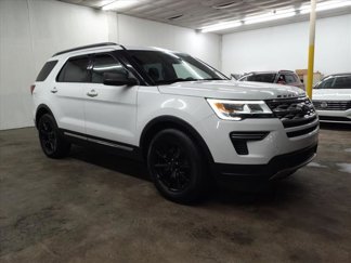 Used 2018 Ford Explorer XLT image 1