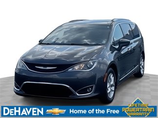 Used 2020 Chrysler Pacifica Touring-L w/ Tire & Wheel Group image 1