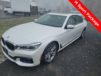 Used 2017 BMW 750i xDrive image 1