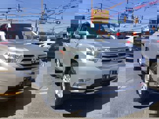 Used 2011 Toyota Highlander 4WD image 1