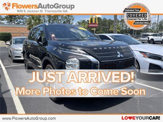 Used 2022 Mitsubishi Outlander SEL image 1