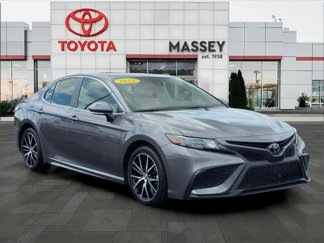 Used 2022 Toyota Camry SE image 1