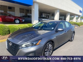 Used 2023 Nissan Altima 2.5 SV image 1