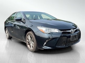 Used 2017 Toyota Camry SE image 1