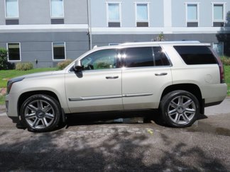 Used 2015 Cadillac Escalade Luxury image 1
