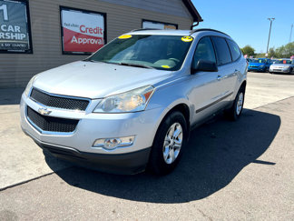 Used 2011 Chevrolet Traverse LS image 1