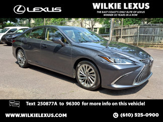 Certified 2022 Lexus ES 300h w/ Luxury Package image 1