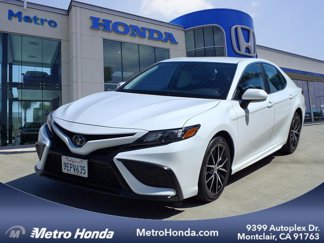 Used 2023 Toyota Camry SE image 1