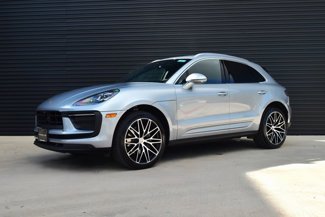Used 2023 Porsche Macan Turbo image 1