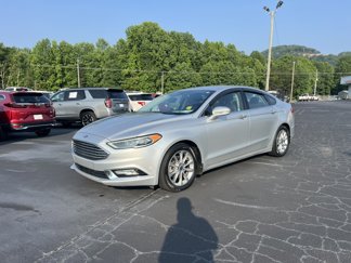 Used 2017 Ford Fusion SE w/ Fusion SE Technology Package image 1