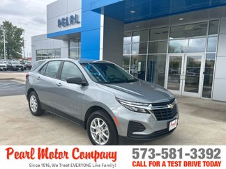 Certified 2023 Chevrolet Equinox LS w/ Driver Confidence II Package image 1