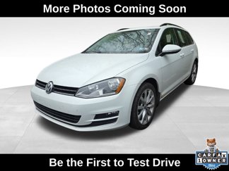 Used 2017 Volkswagen Golf SE image 1