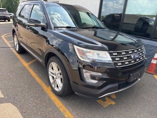 Used 2017 Ford Explorer XLT w/ Equipment Group 202A image 1