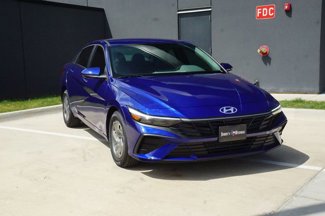 New 2025 Hyundai Elantra SE image 1