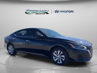 Used 2024 Nissan Altima 2.5 S image 1
