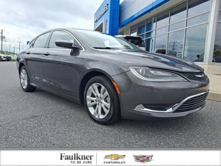 Used 2015 Chrysler 200 Limited w/ Convenience Group image 1