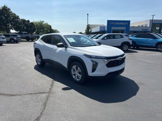 Used 2025 Chevrolet Trax LS image 1