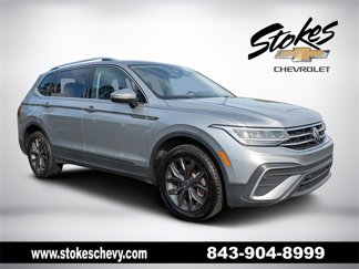 Used 2022 Volkswagen Tiguan SE image 1