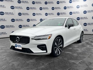 Used 2022 Volvo S60 B5 Momentum w/ Advanced Package image 1