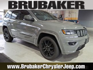 Used 2020 Jeep Grand Cherokee Altitude image 1