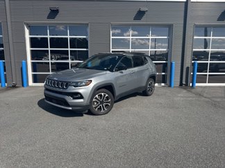 Used 2023 Jeep Compass Limited image 1