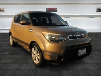 Used 2015 Kia Soul + image 1