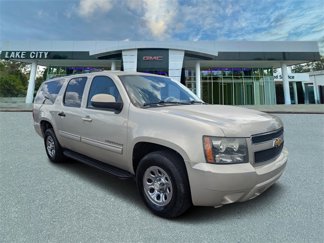 Used 2014 Chevrolet Suburban LT image 1