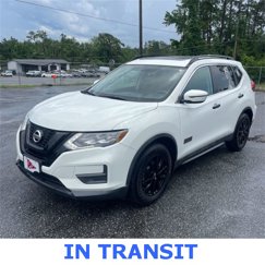 Used 2017 Nissan Rogue SV image 1