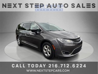 Used 2017 Chrysler Pacifica Touring-L Plus image 1