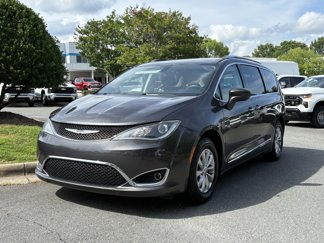 Used 2019 Chrysler Pacifica Touring-L image 1
