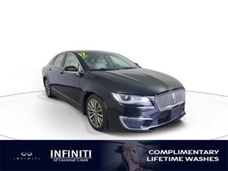Used 2017 Lincoln MKZ Select image 1