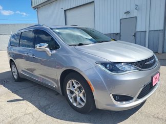 Used 2020 Chrysler Pacifica Limited image 1
