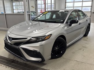Used 2022 Toyota Camry SE image 1