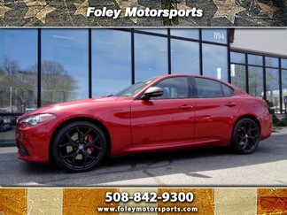 Used 2022 Alfa Romeo Giulia Veloce image 1